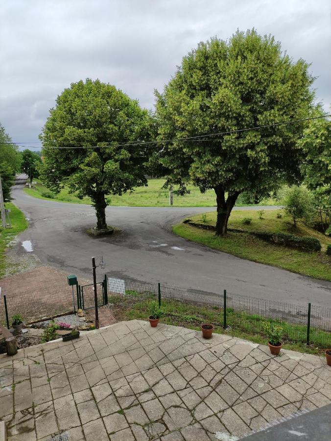 Gite Les Eylauds Pionsat Eksteriør billede